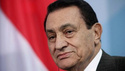 مبارك يرفض تناول الطعام والتحدث مع أحد بعد تجديد حبسه 15 يوم D8add811