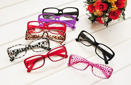 Pilih Kacamata Sesuai Warna Kulit Fashio10