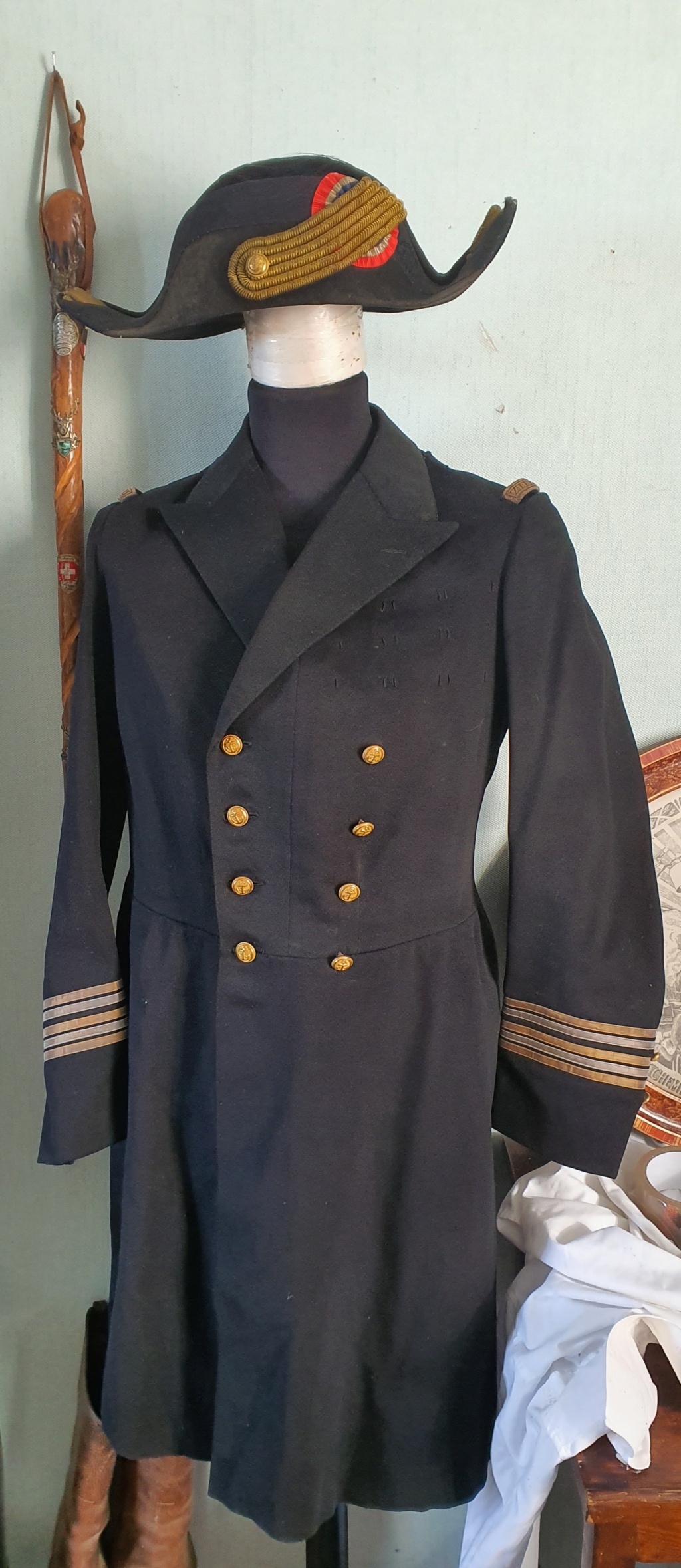 Identification et datation uniformes d'officier de la Marine, XIXE siècle ??? 20221213