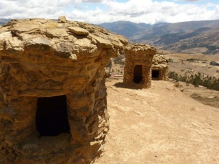 Chambres rituelles secrètes des Andes  800px-22