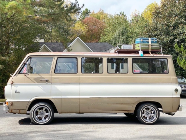 Finally after all these years I've got a Pie Plate! 1968 A108 Custom Sportvan Dodge_12