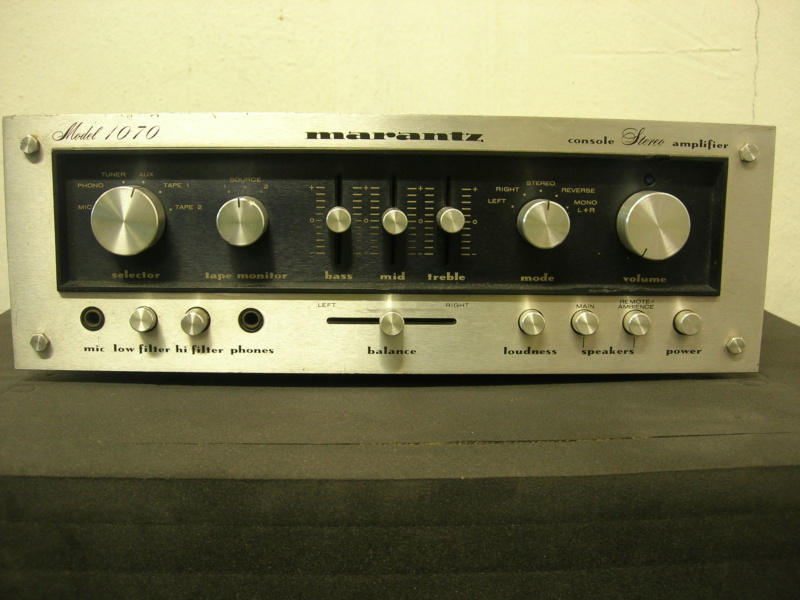 Marantz model 1070 amplifier(sold) Dscn3011