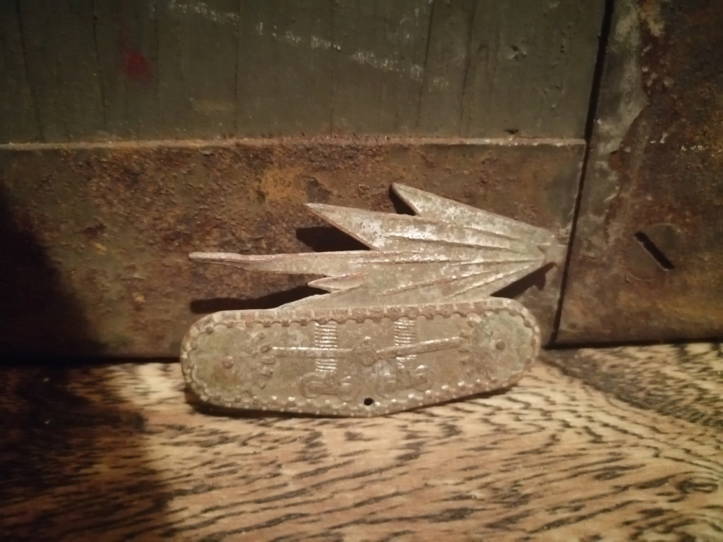 Insigne militaire ? Img_2133