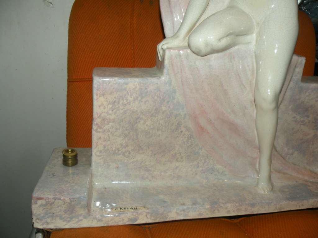 Sculpture lampe Art Déco de Fanny Rozet édité par " ??? "  Dscn1430