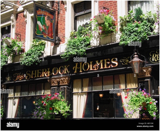 La pipe de Sherlock Holmes, une calabash, vraiment ?  Pub_sh13