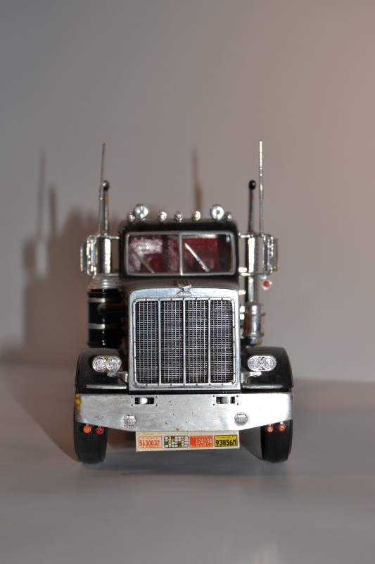 [MONOGRAM] PETERBILT 359 CONVENTIONAL 1/32ème Réf 1204 Peterb12