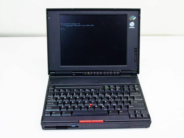 Chuyện về ThinkPad: nút TrackPoint thực ra màu hồng, Tim Cook đứng sau dự án 701C, ... 41478211