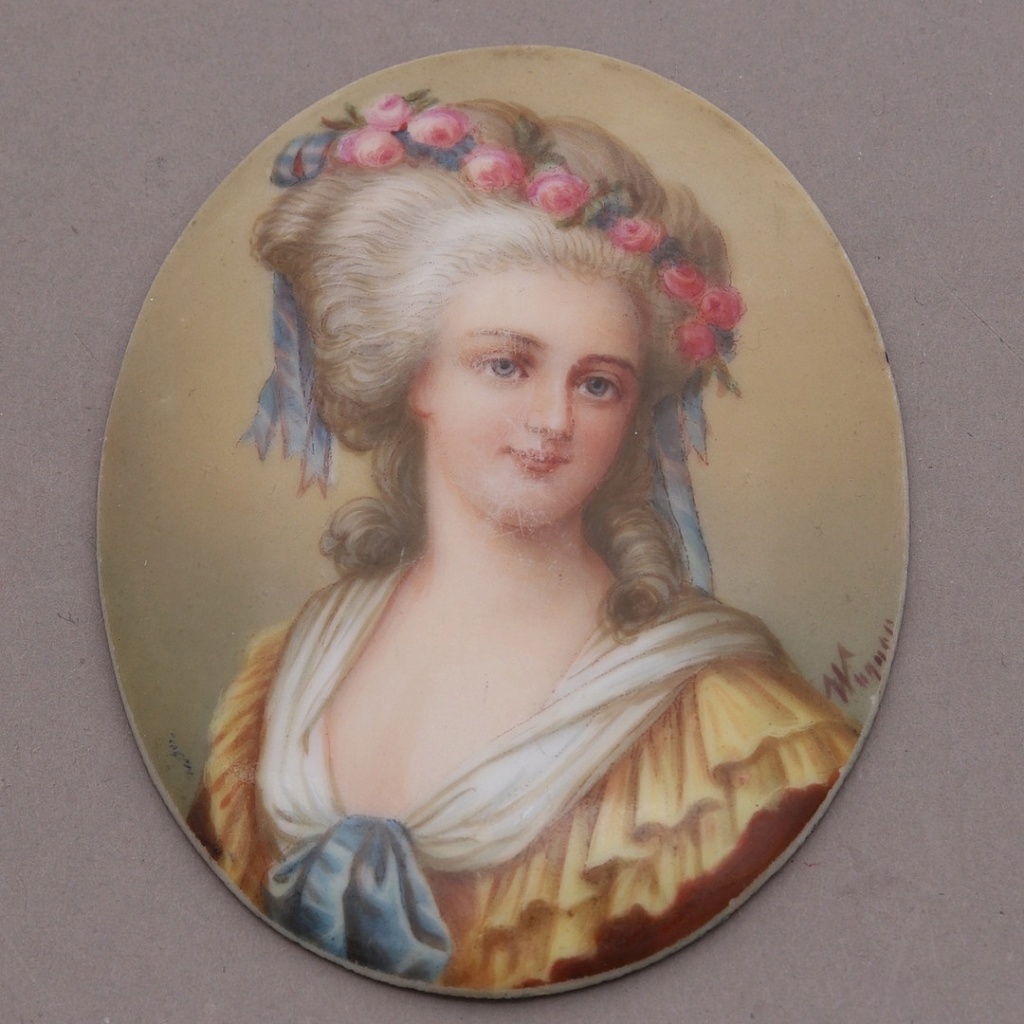 Collection : miniatures de Marie Antoinette et de ses proches - Page 19 Tzolzo30