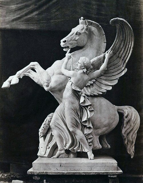 Créatures mythologiques : Gorgone, Méduse, Pégase, Chimère.. 45918810