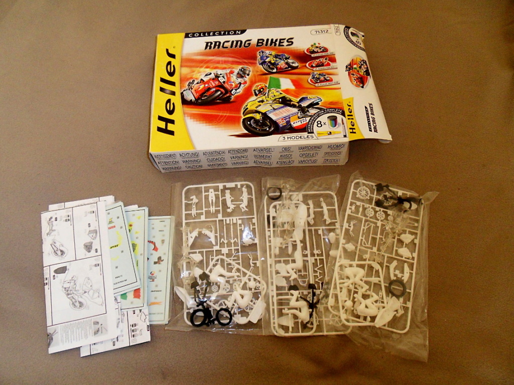 Coffret RACING BIKES  Honda - Yamaha - Suzuki  Réf 71312 Heller14