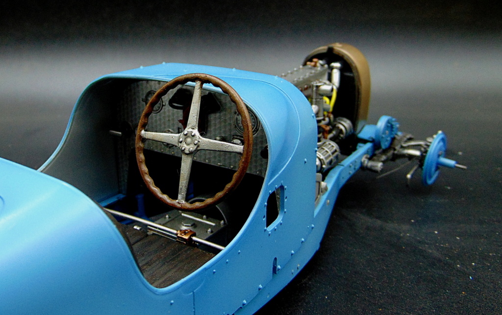 [ITALERI] BUGATTI type 35 B 1927 pilote Lagaffe 1/12ème Réf 4710  - Page 7 Volant12