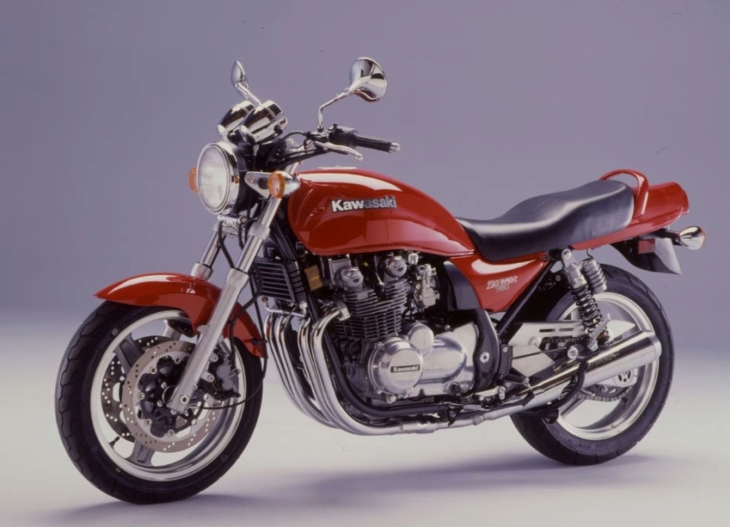 Présentation: Usez et sa 1990 Kawasaki Zephyr 750 Scree119