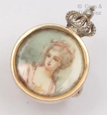 A vendre: miniatures de Marie Antoinette? - Page 9 Rose10