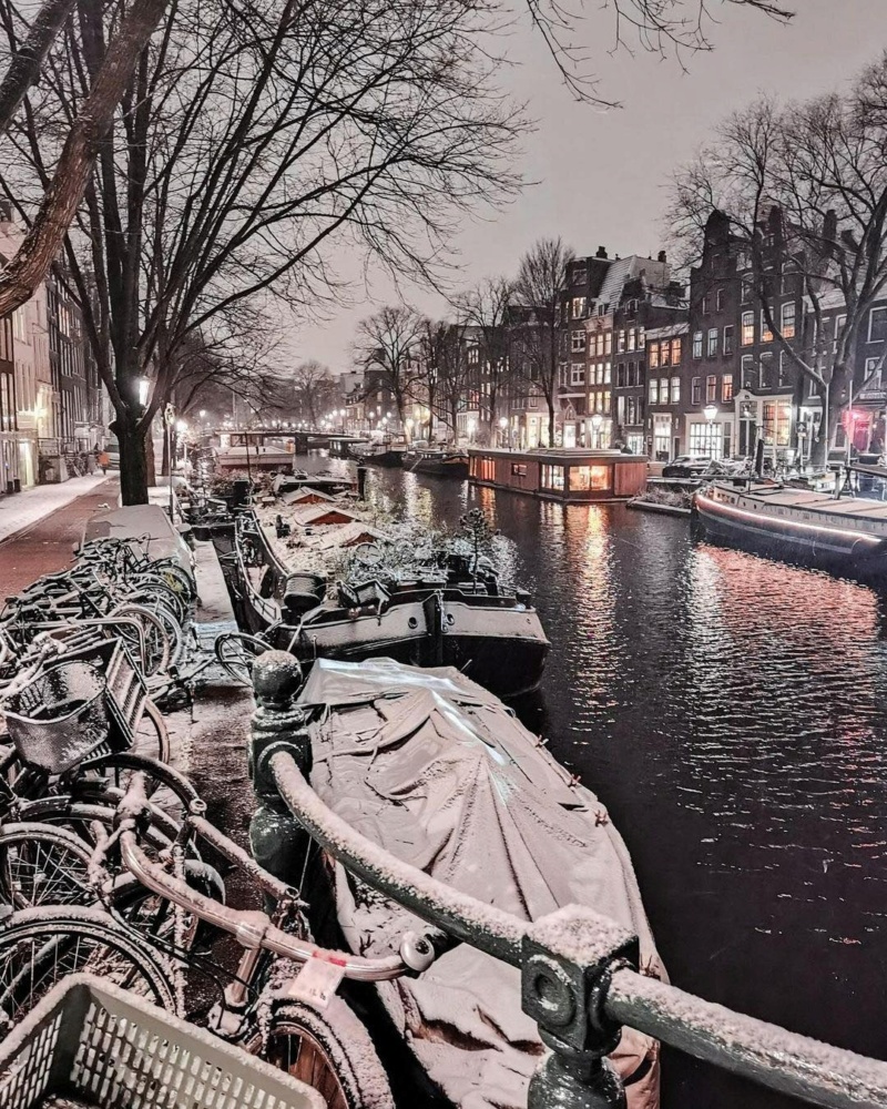 Заснеженный Амстердам, Нидерланды Phot1432