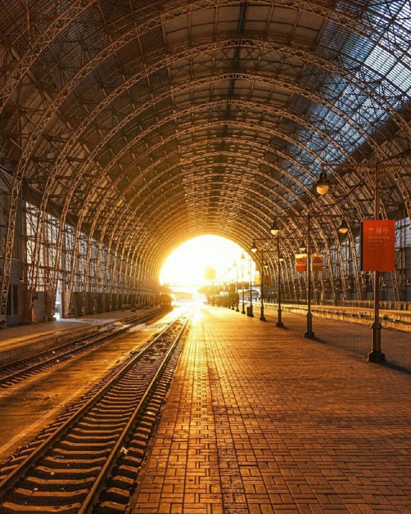 Зимнее солнце на Киевском Вокзале. г. Москва  Phot1437