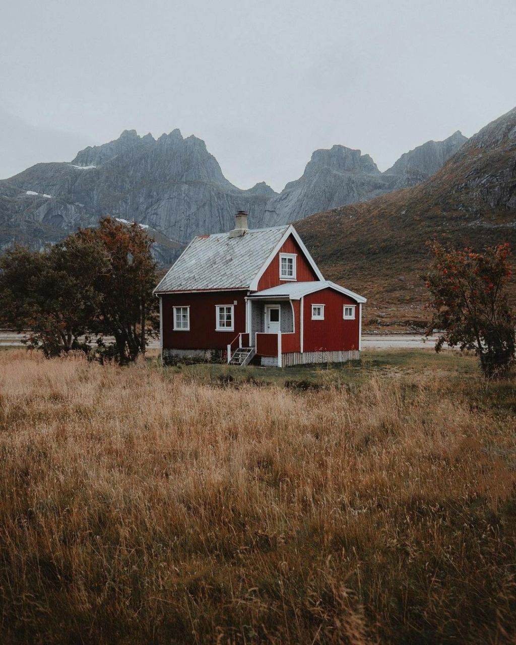 Гармония природы и домов людей в Норвегии на фотографиях Robin Uthe Photo539