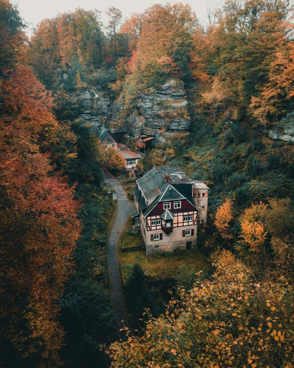 Осенняя деревня Хонштайн (Hohnstein), Саксонская Швейцария Photo620
