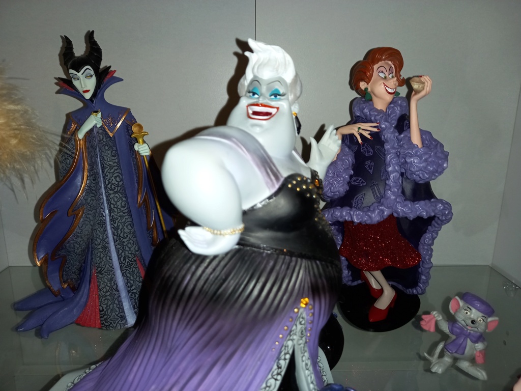 Disney Haute Couture - Enesco (depuis 2013) - Page 33 20221122