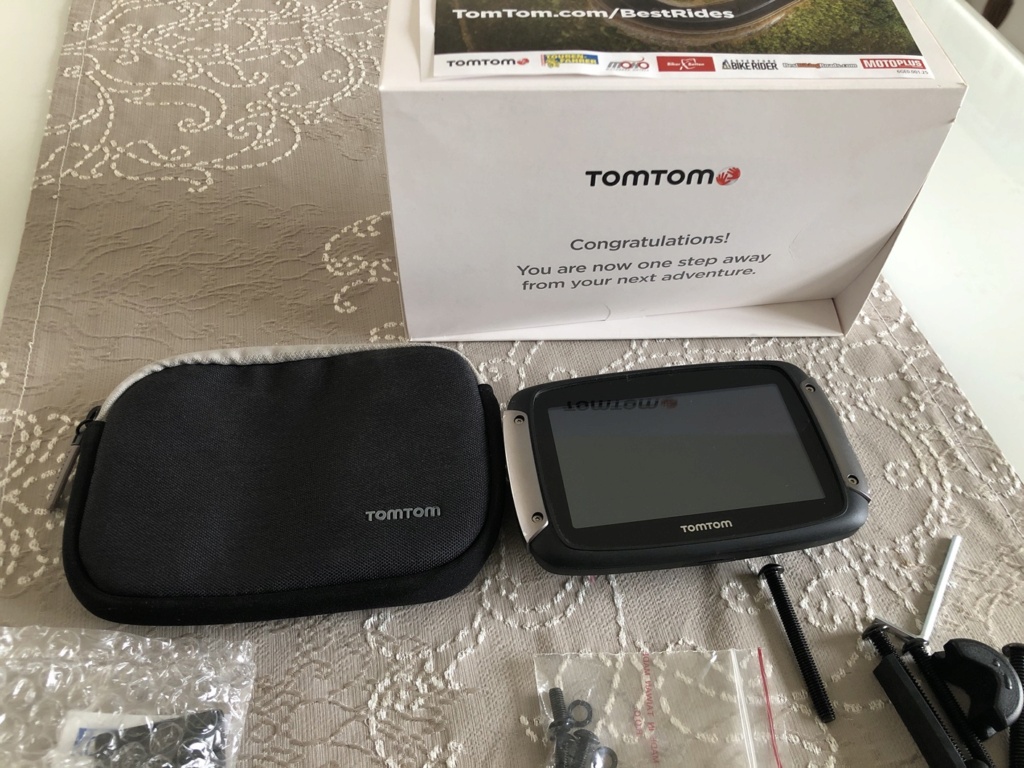 vendu ###GPS Tomtom Rider 450#### Img_3524