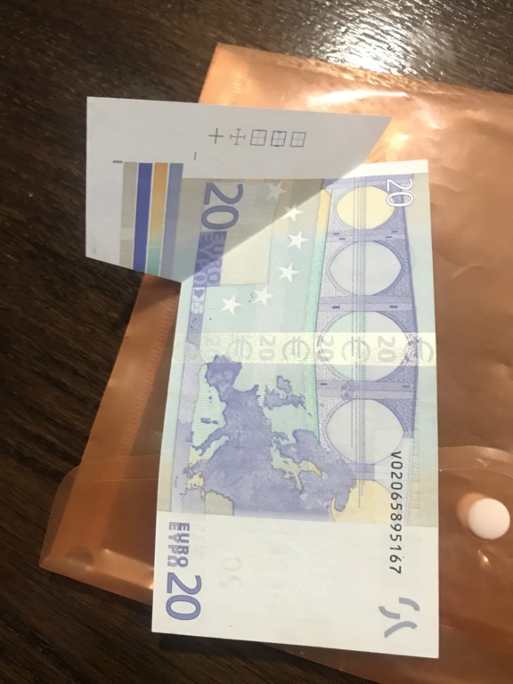 Billete de 20 euros mal cortado originalmente 9c645710