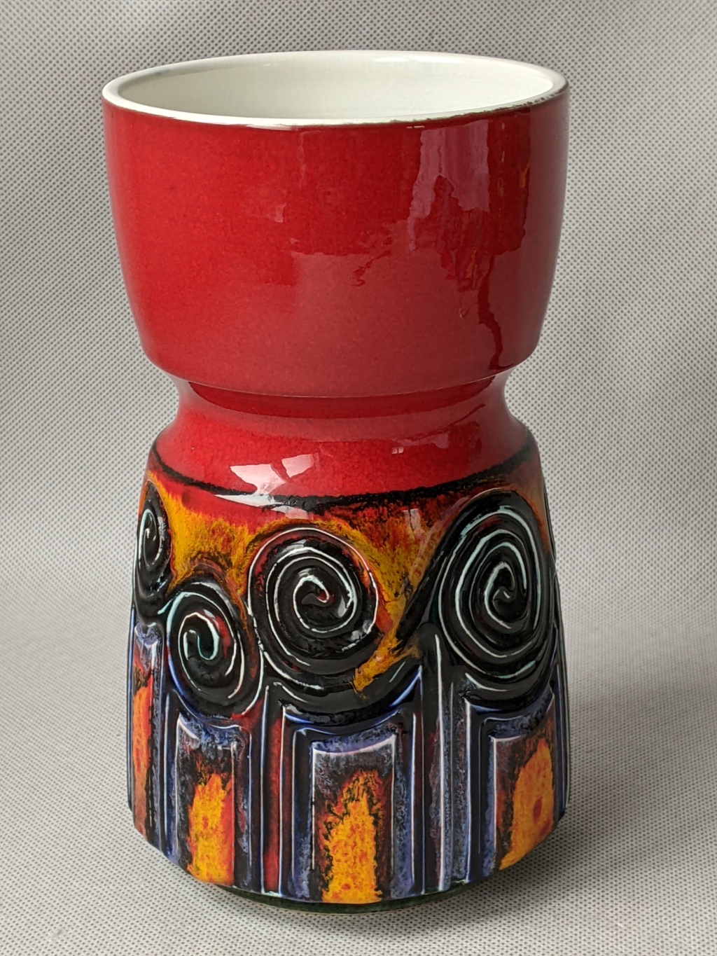 Poole pottery vase, Irene Kerton  Pxl_2037