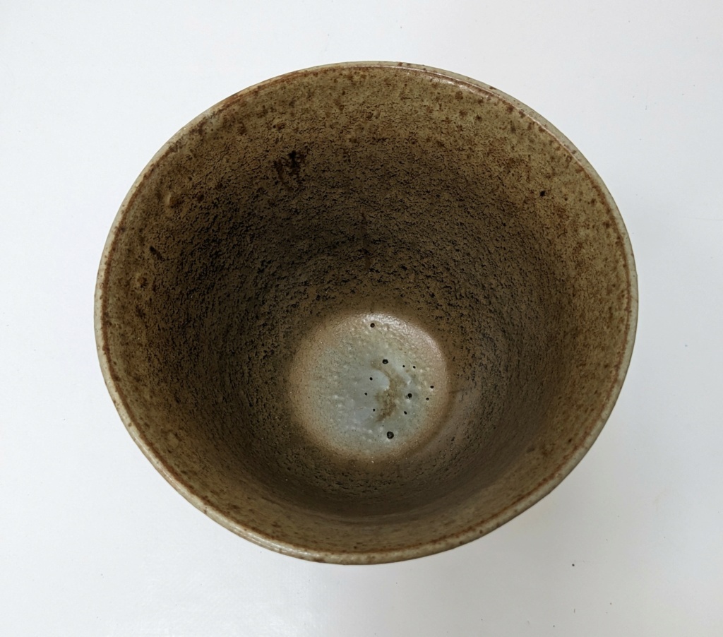 Light brown bowl JS mark Pxl_2068