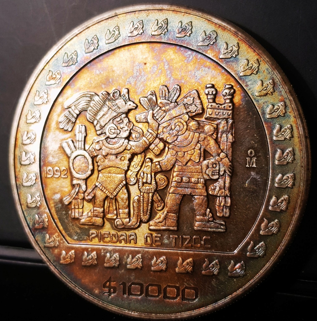 México 10.000 Pesos Piedra de Tizoc 20231212