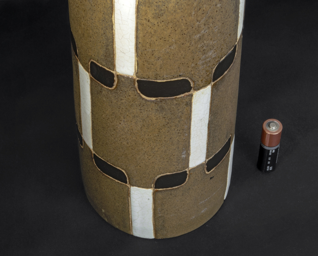 Tall Brown Cylinder Grid Pattern Ceramic Vase (something or nothing?) Dsc_0015