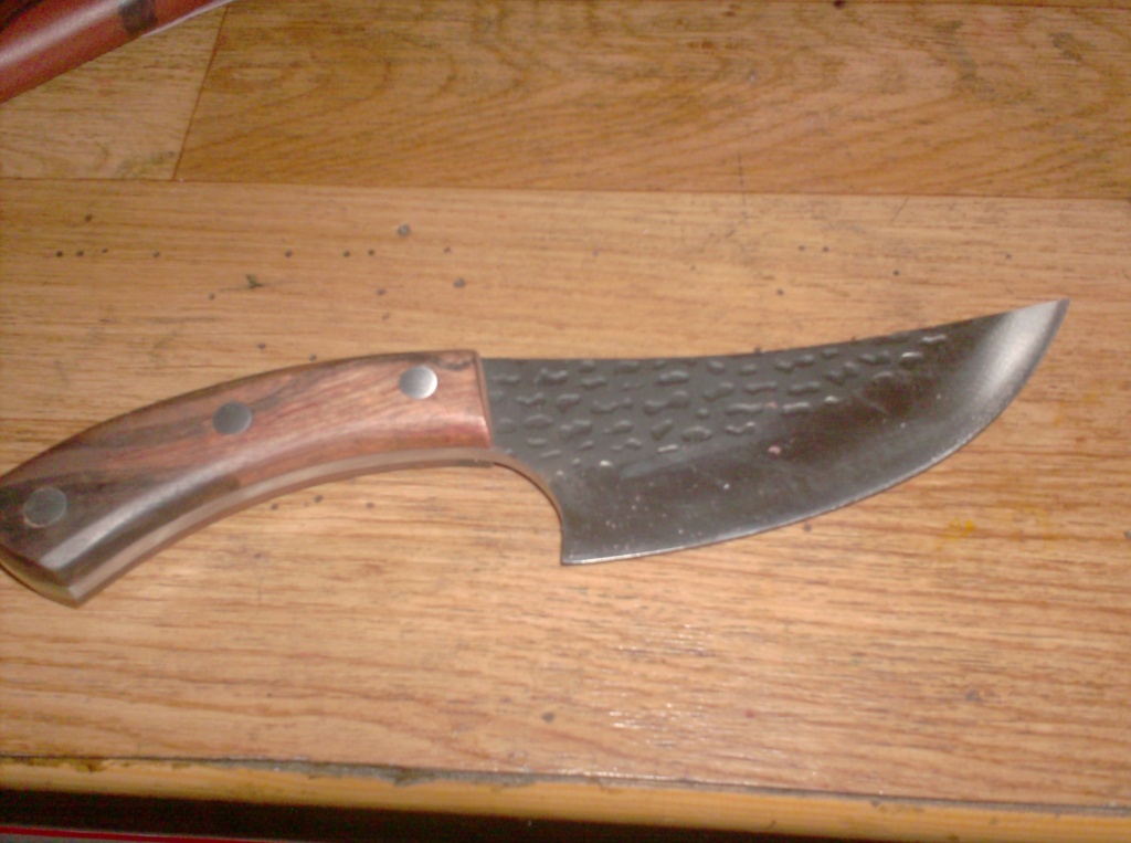      Des couteaux qui coupent" vraiment " comme des rasoirs! ! ! ! !  Hpim2535