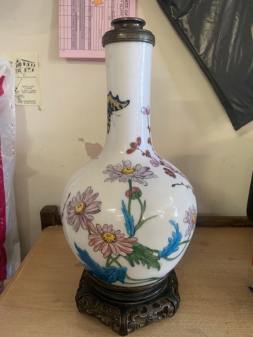 Is my oriental gourd vase British? If not any clues? 5224eb10