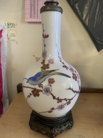 Is my oriental gourd vase British? If not any clues? Efec8010