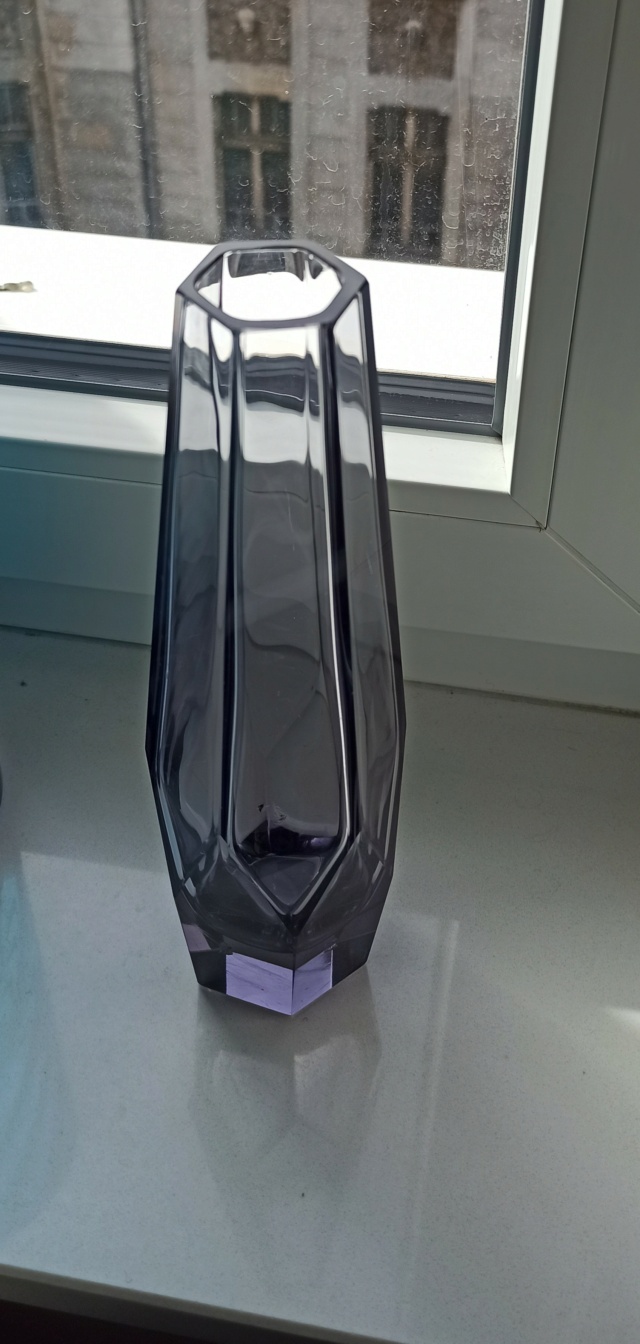 Purple rectangular vase Img_2018