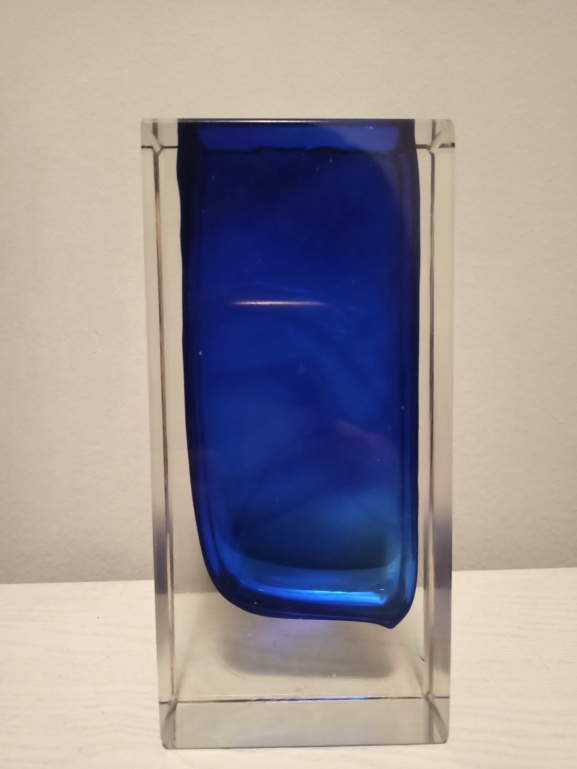 Blue glass block vase - Severin Brorby ? Img_2033