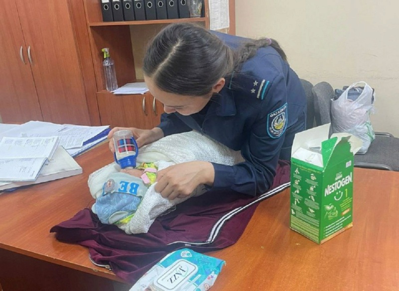 В Актобе полицейские ищут женщину, которая оставила новорожденную дочь в кафе Photo_76