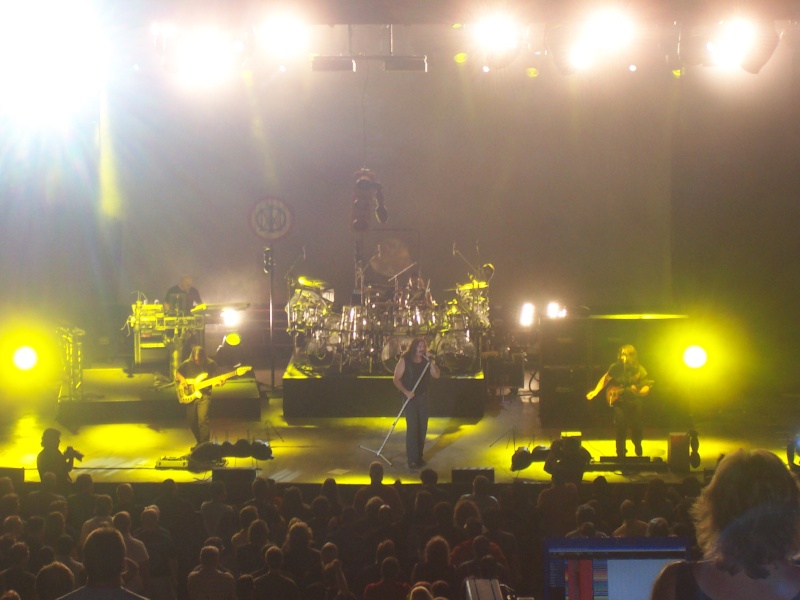 Dream Theater : tournée 2007-2008 - Page 4 100_1512