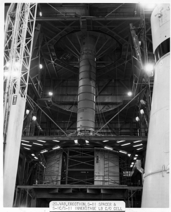 Deuxième étage factice de Saturn V 501_510