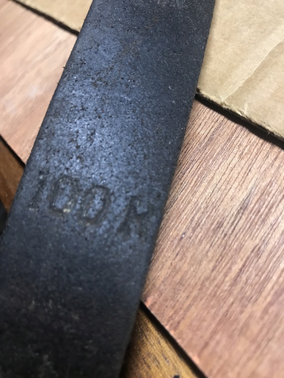 Bretelle en cuir à identifier identifiée comme bretelle de G98 "aA" Img_3127