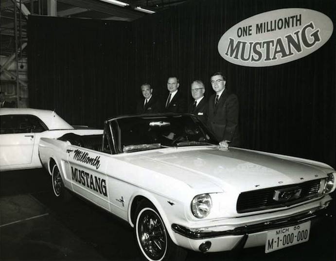 Un million de Mustang  11050710