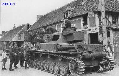 Un char bien fatigué et d'aures photos 21è ¨Pz Panzer10