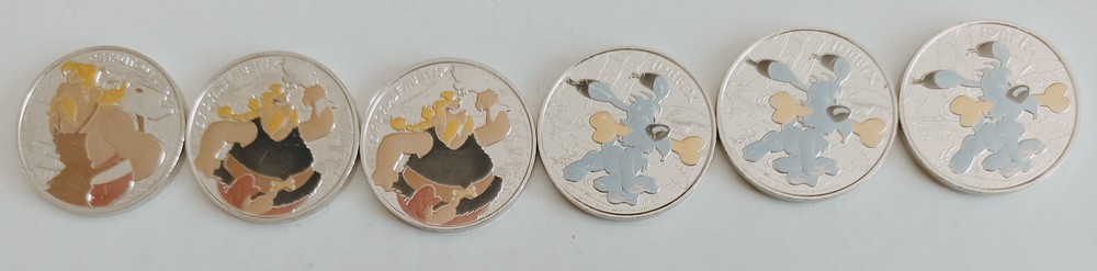 Monnaie de Paris mini-medailles Asterix - post échanges  - Page 3 Img_2015