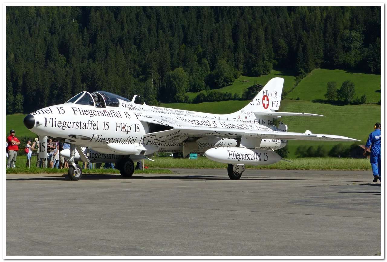 [29/08/2015] Aérodrome san stephan - Suisse (LSTS)   Hunter13