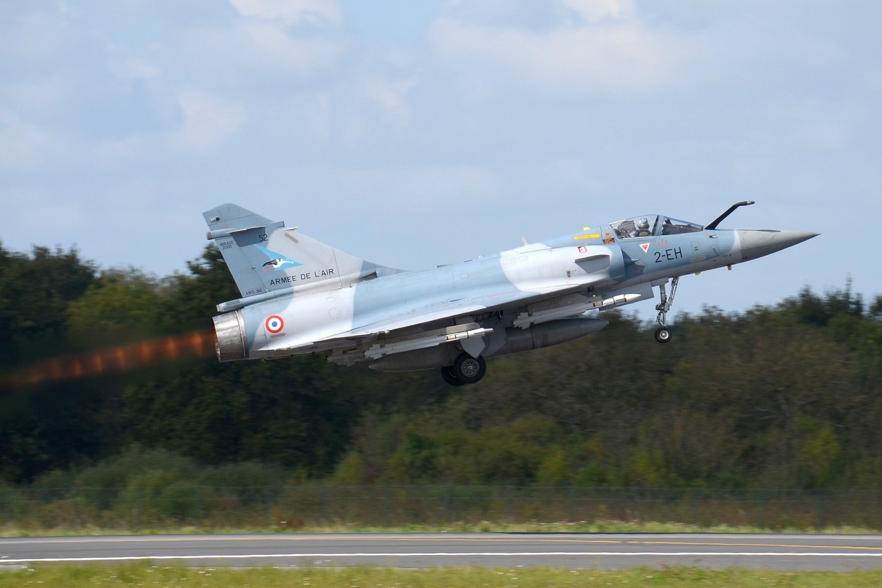 [25/09/2015] Dassault Mirage 2000-5F (2-EH) France Air Force Mirage12