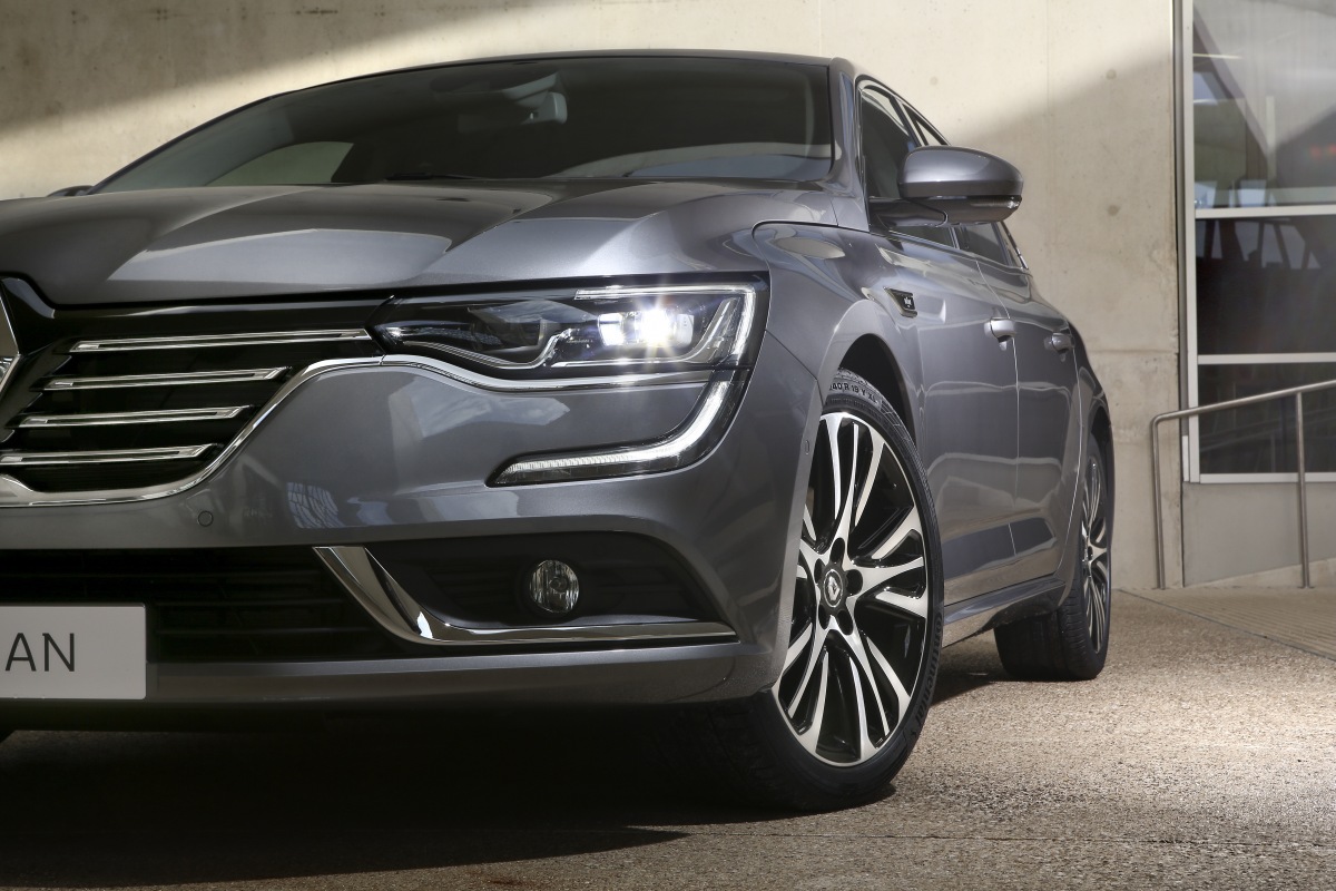 2015 - [Renault] Talisman et Talisman Estate [LFD/KFD] - Page 37 Renaul91