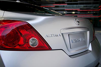   2008 Nissan Altima Coupe      812_im10