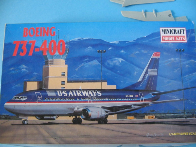 Boeing 737-400 Minicraft 1/144 déco US Airways Old Scheme Img_3518