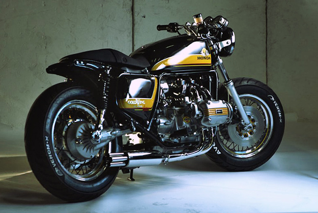 une goldwing qu'a de la gueule Naked_10