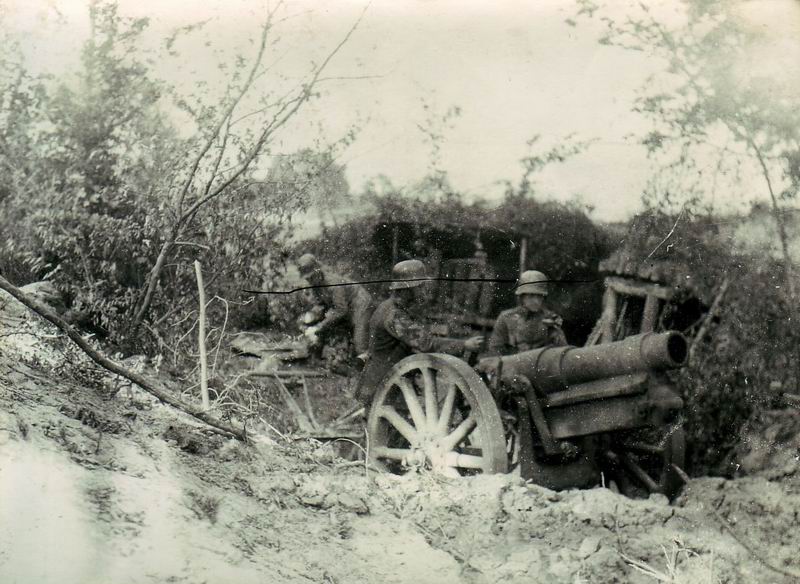 Pour ceux que çà intéresse, ma 'tite vitrine 14 - 18 Soldat12