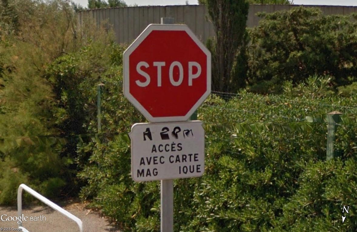 STREET VIEW : les panneaux routiers - Page 4 Accvys10