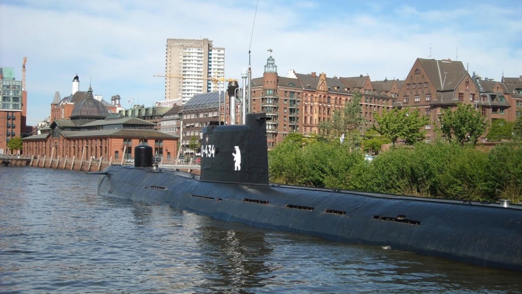 Hamburg [U-Boat Museum MES102] U43410