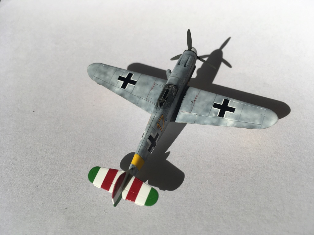 [SWEET] MESSERSCHMITT Bf109 F-4 Hongrois, Russie hiver 42-43 1/144ème Réf 14113 453dc310